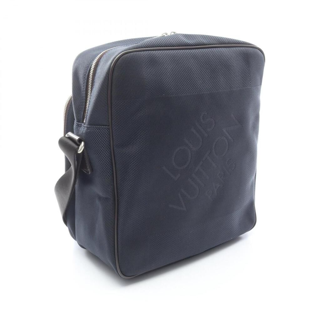 Louis Vuitton Shoulder Bags