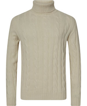 KNITWEAR