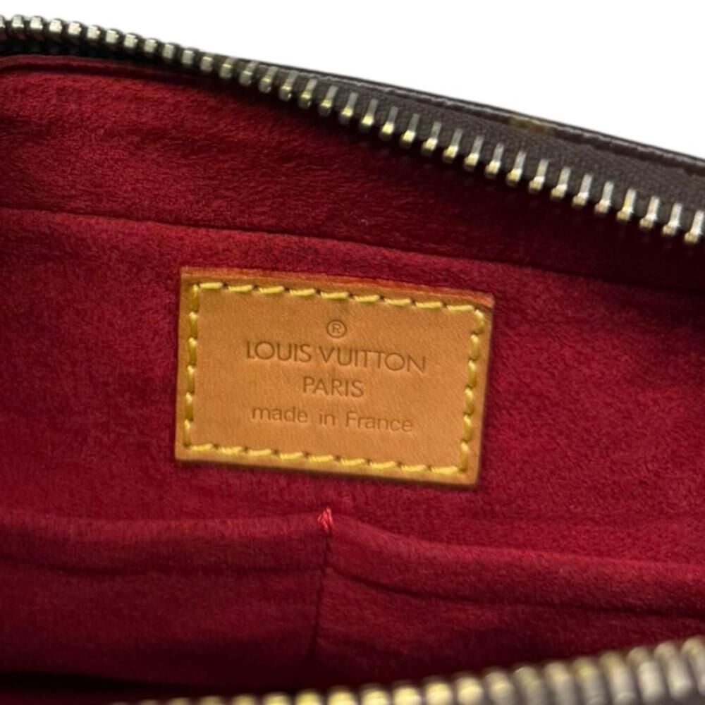 Louis Vuitton Shoulder Bags