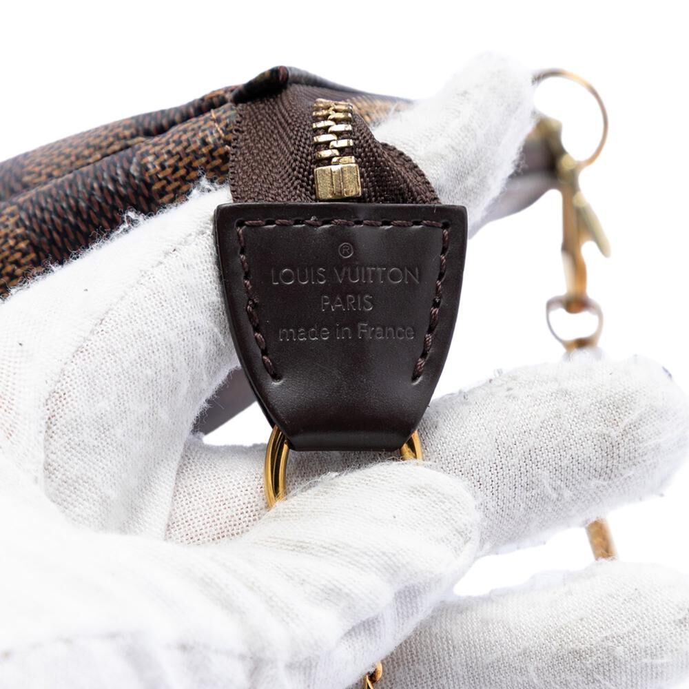 Louis Vuitton Pochette Accessoires