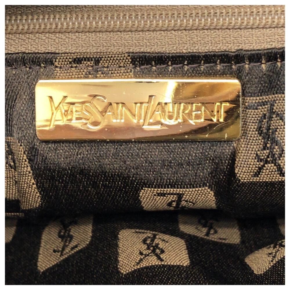 Yves Saint Laurent Shoulder Bag
