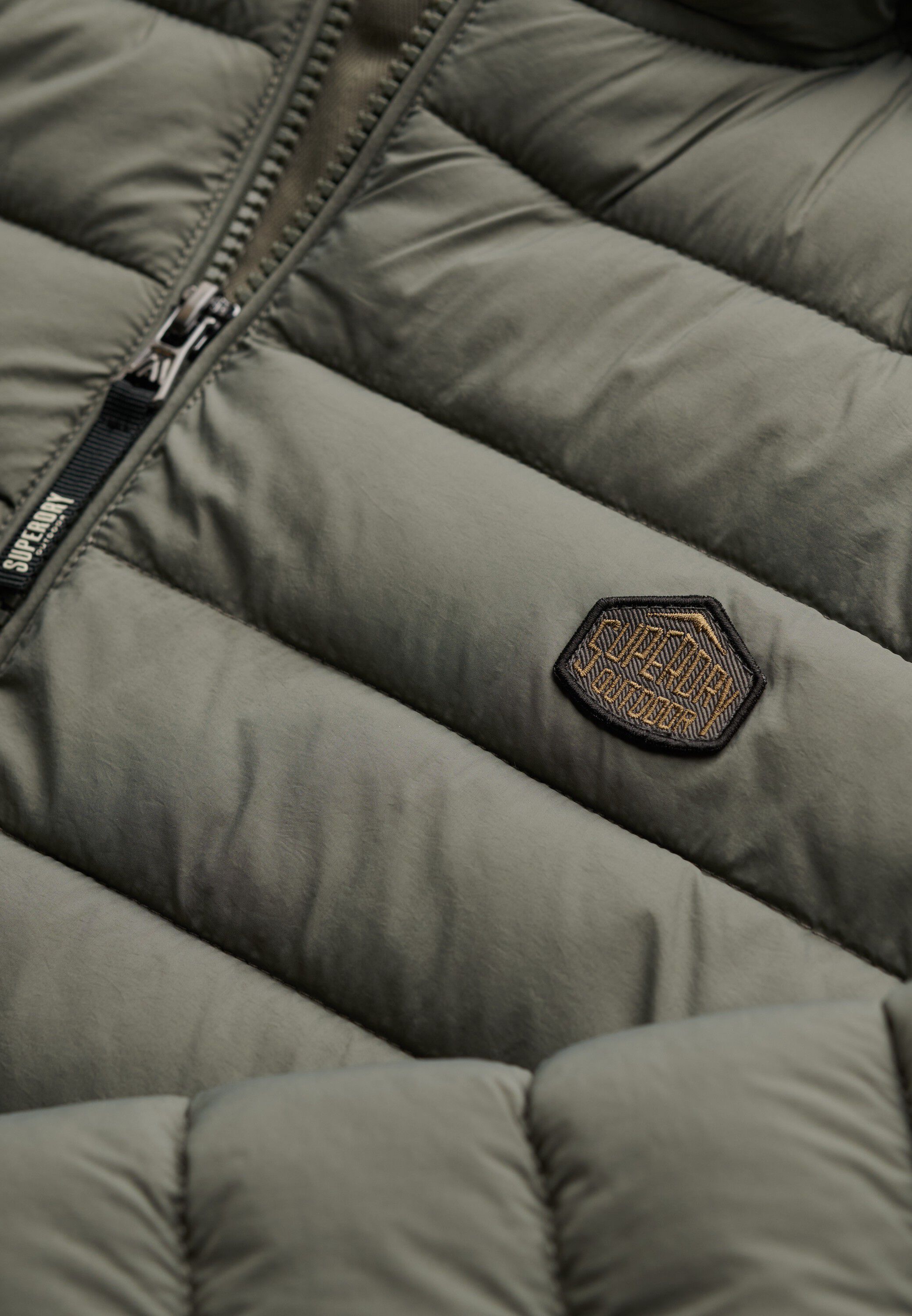 HOODED FUJI LITE JACKET