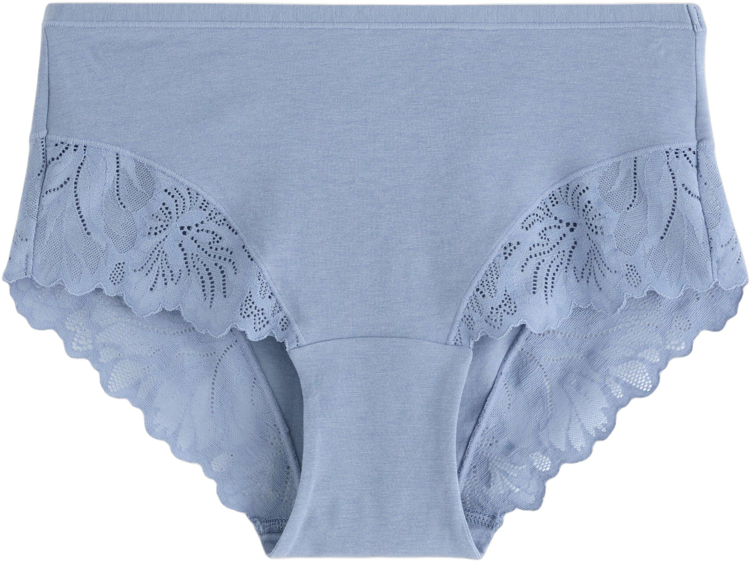 Comfy briefs with cotton feel and s