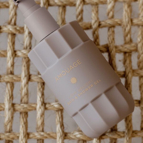 LOVE DELIGHT BATH & SHOWER GEL 360 ML