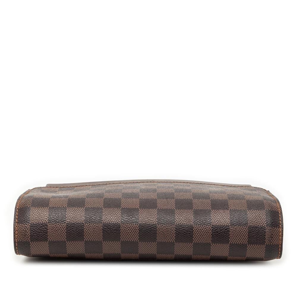 Louis Vuitton Clutch