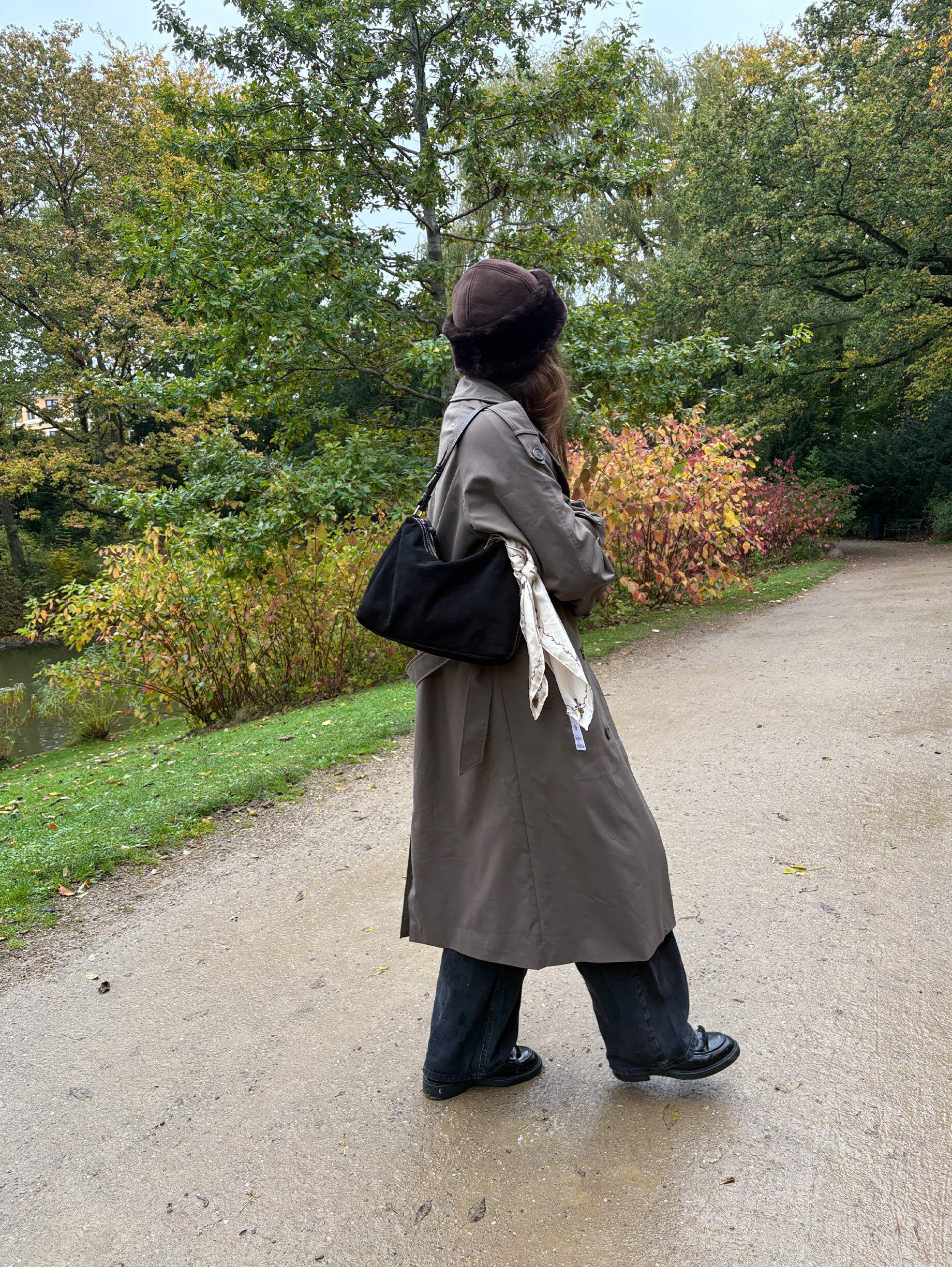 Suede Ginni Medi Bag