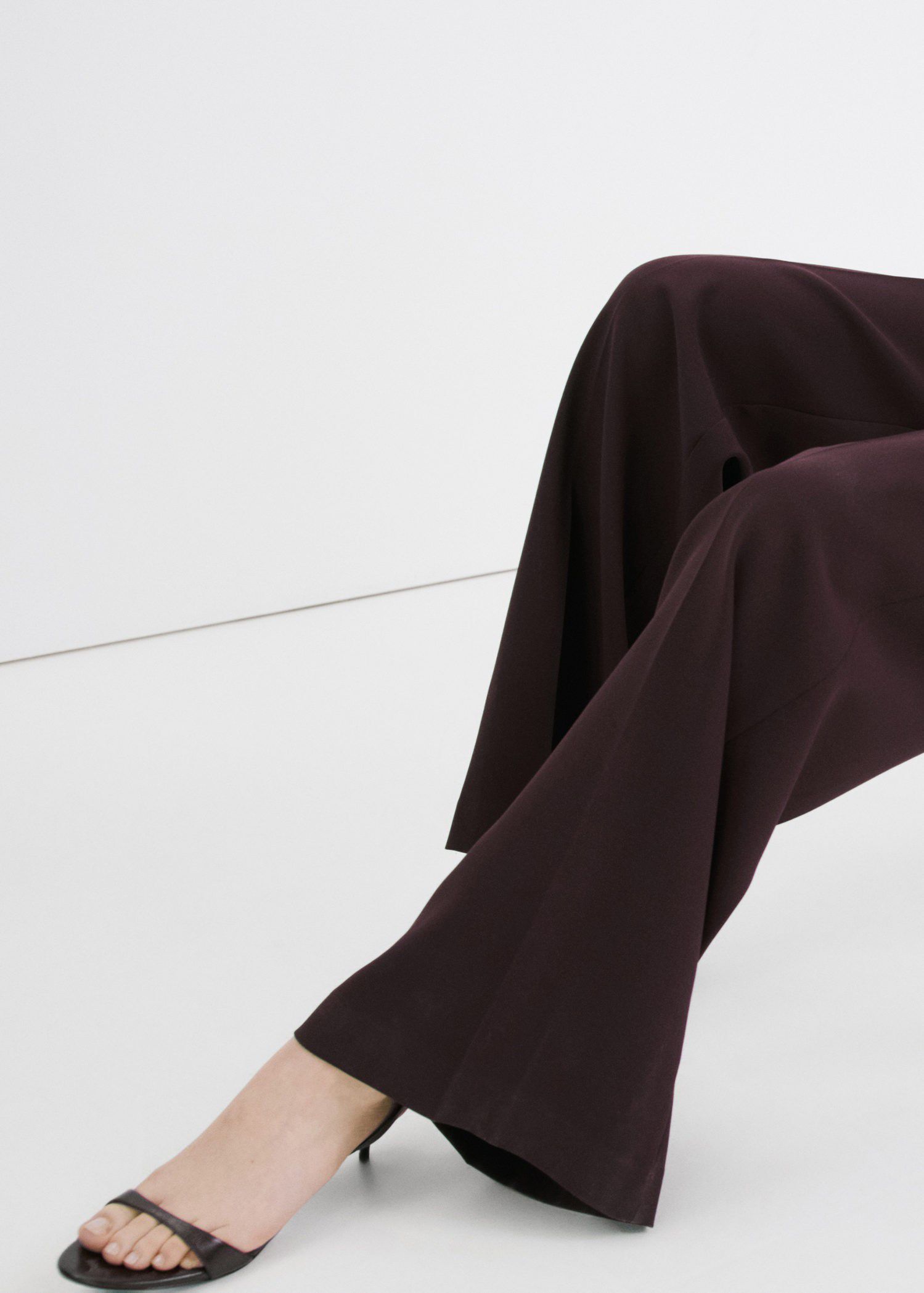 Kitten-heel sandals with strap