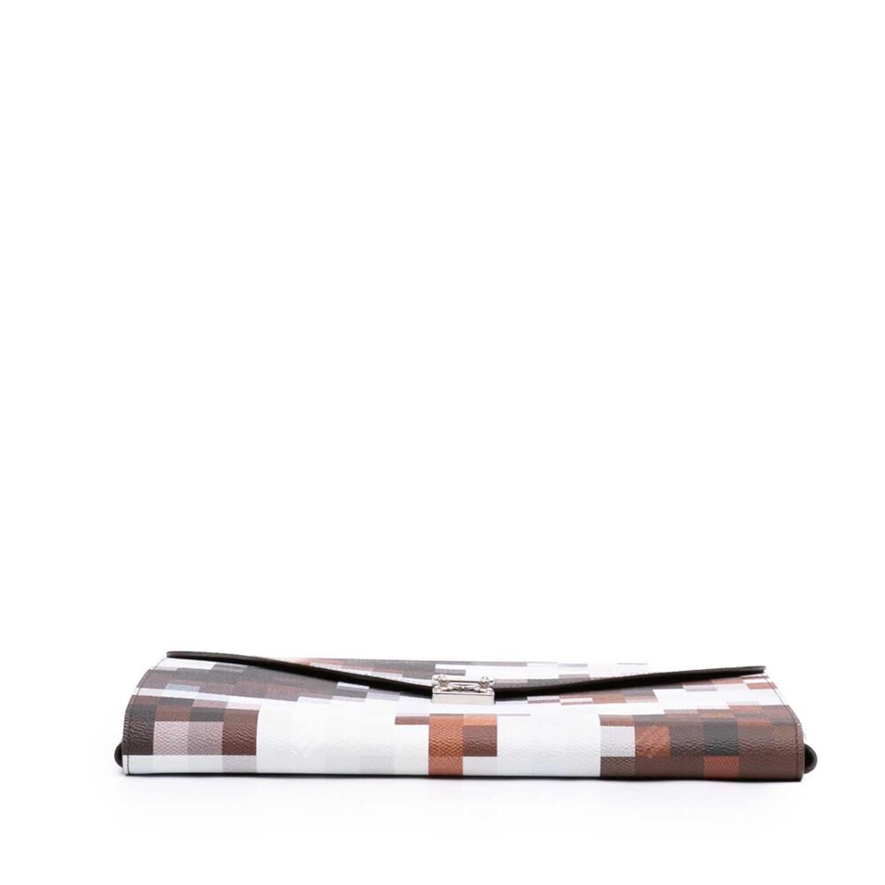 Louis Vuitton Clutch