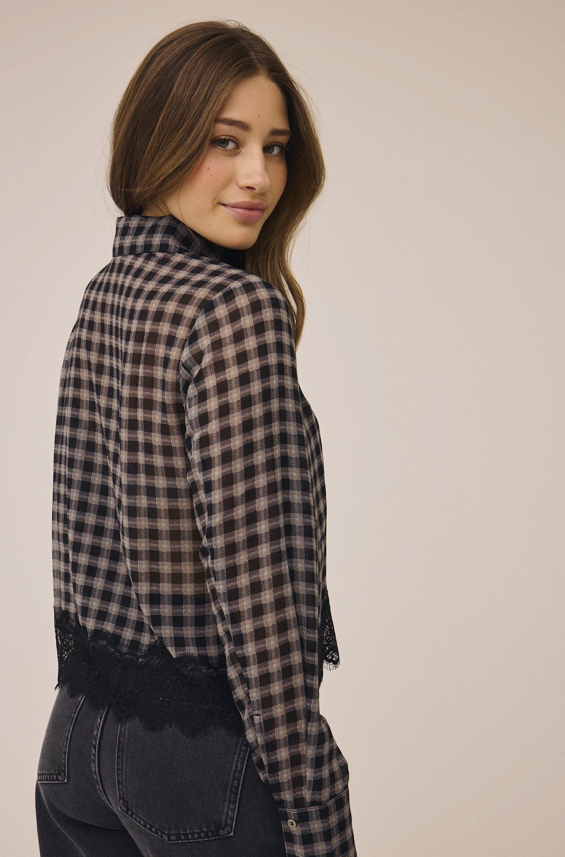 Signe 5 Lace Detail Shirt - GRS
