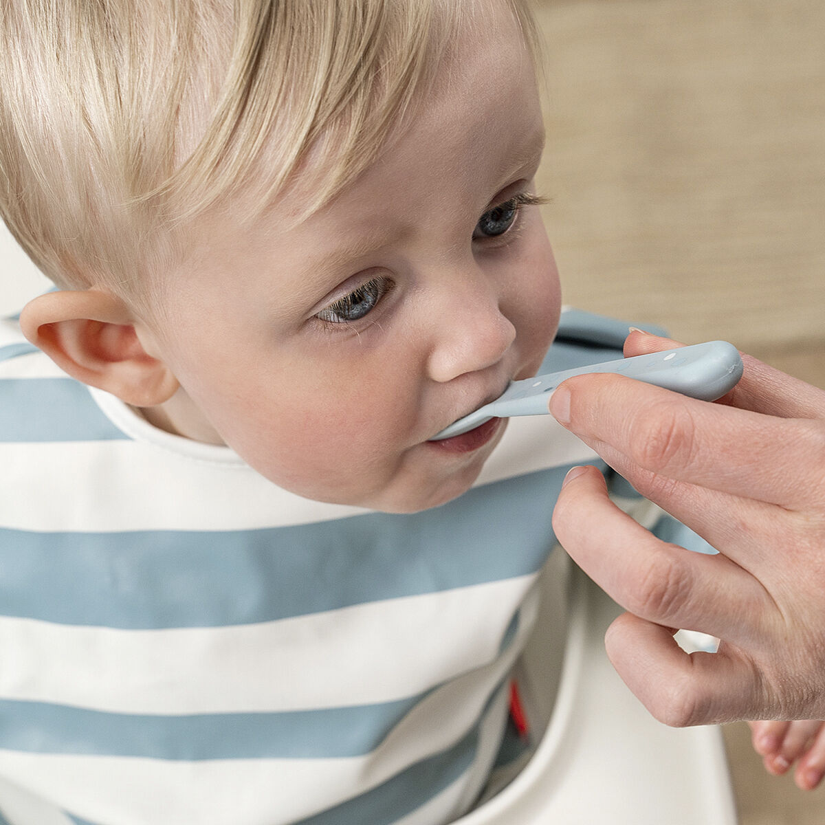 Foodie bestiks&aelig;t Happy dots Bl&aring;