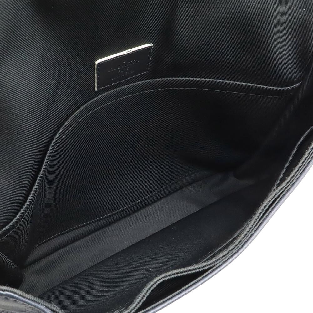 Louis Vuitton District