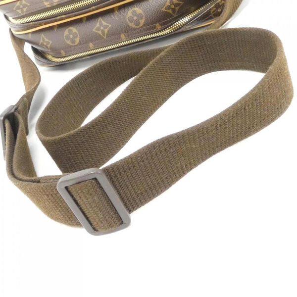 Louis Vuitton Reporter