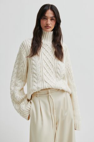 Auburn Knit T-Neck