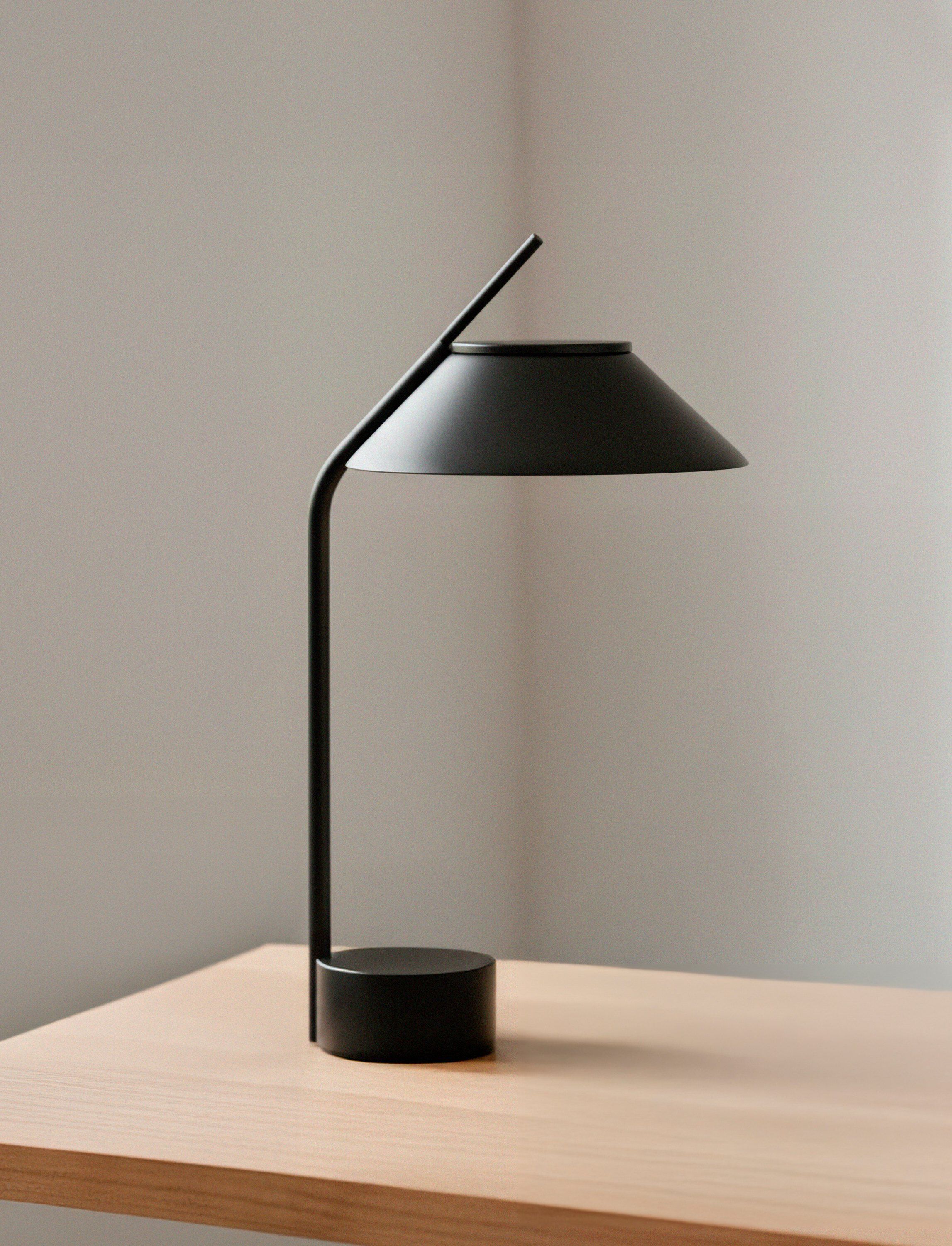 Vinkel LED lampe, portable black