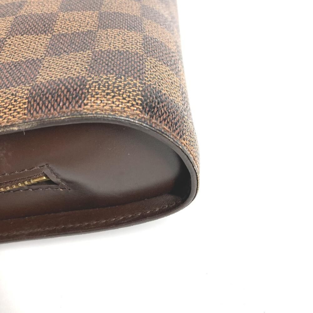 Louis Vuitton Clutch