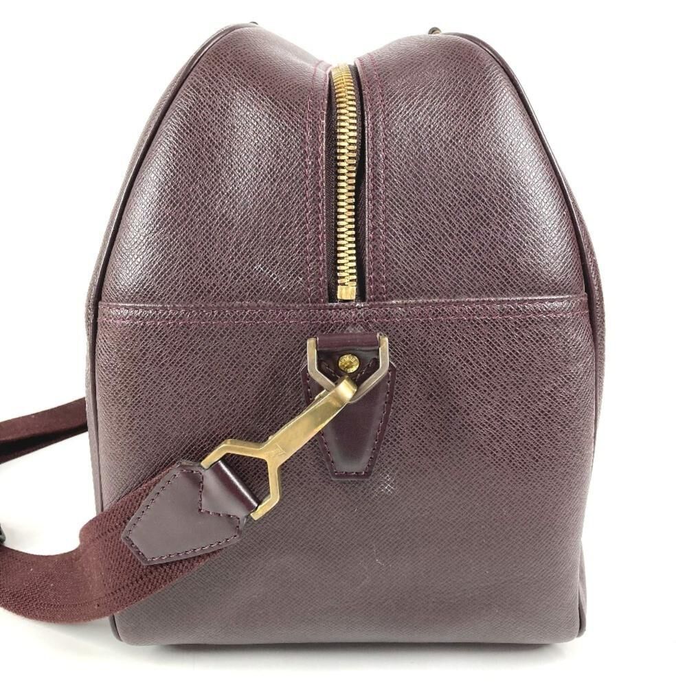 Louis Vuitton Taiga Kendall