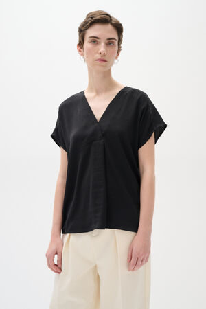 RindaIW Top