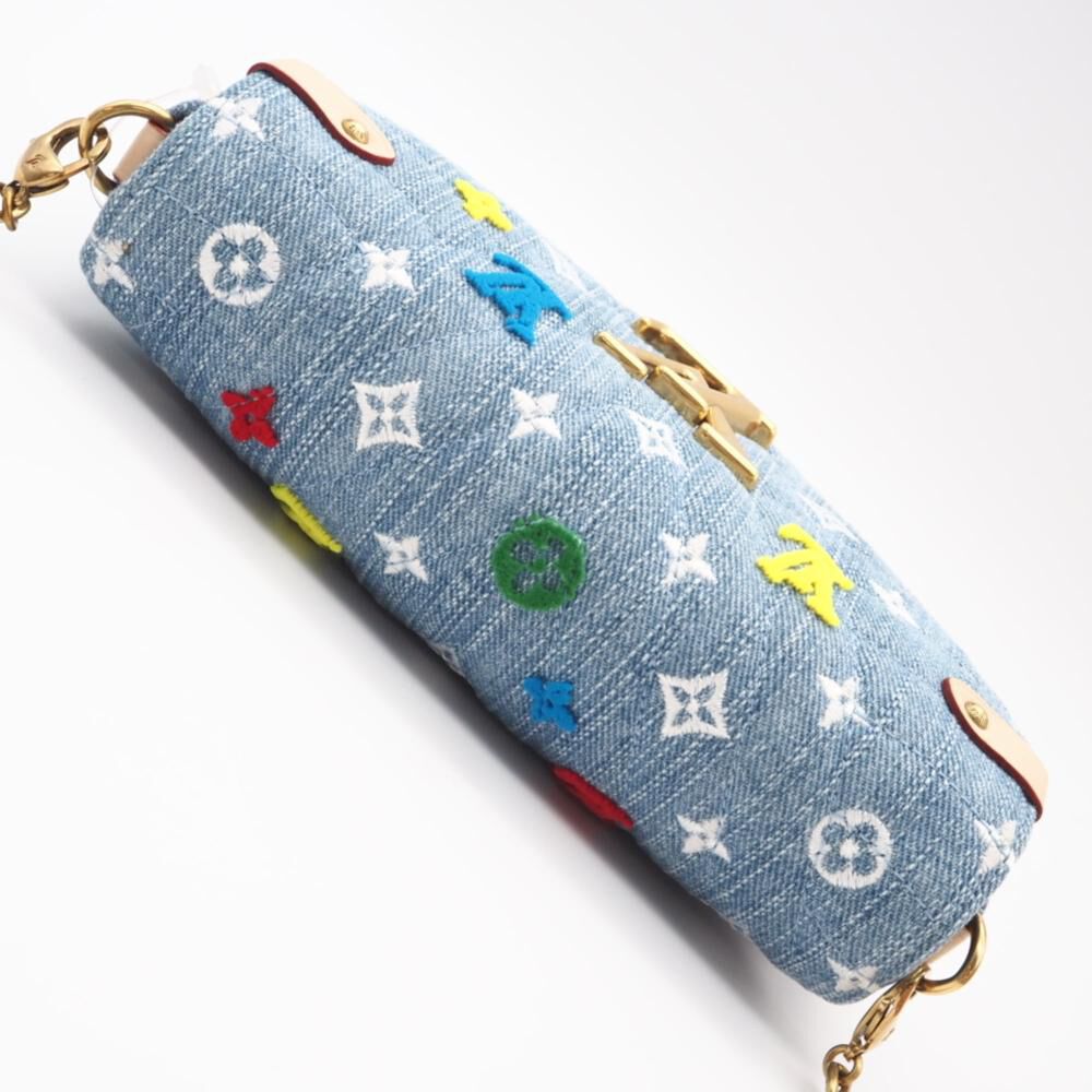Louis Vuitton Shoulder Bags