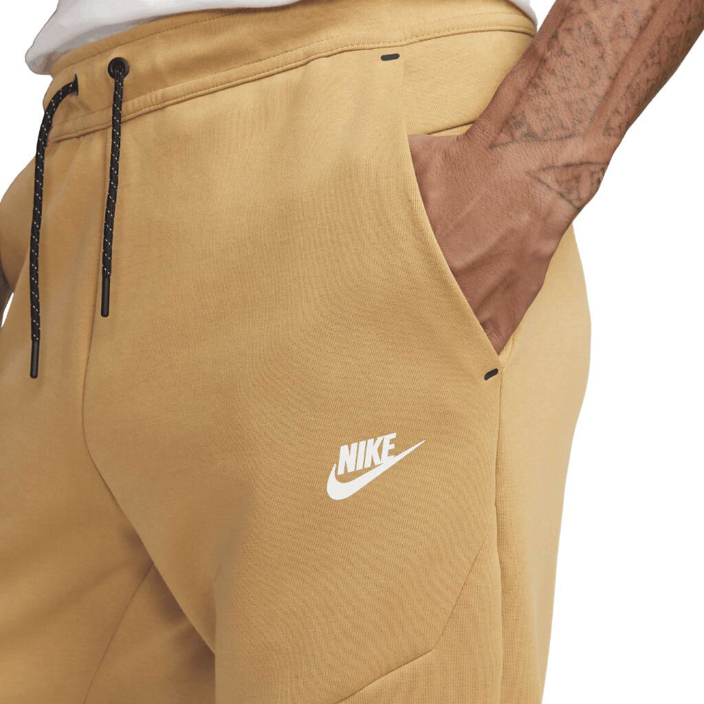 sportswear tech fleece winterized joggers