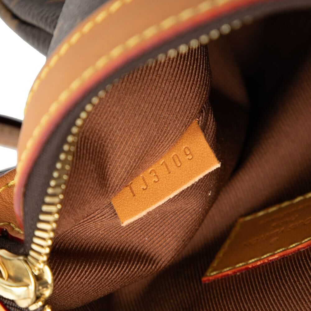 Louis Vuitton Saumur
