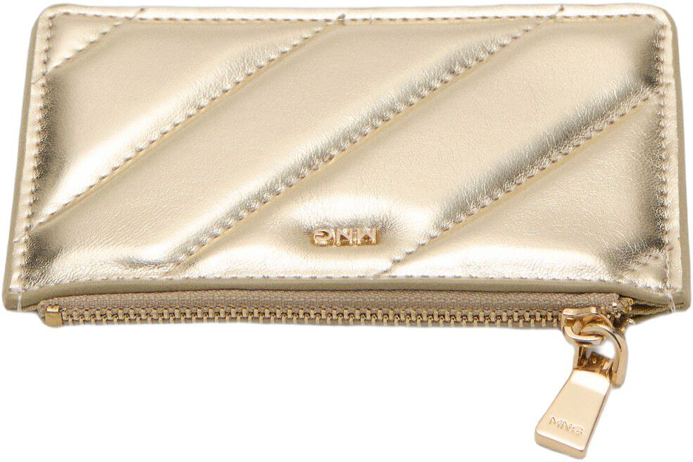 Small quilted wallet