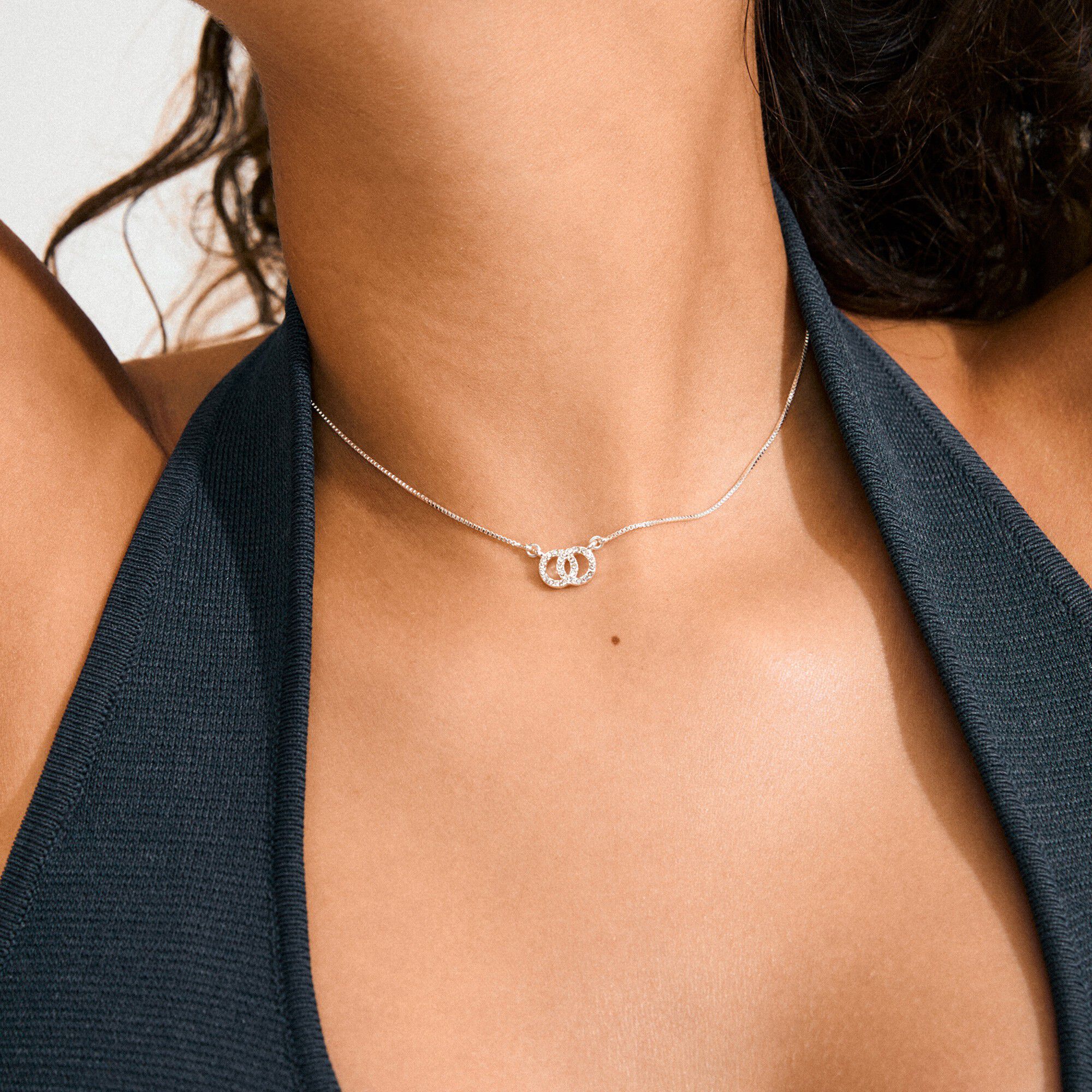 HARLAN gaves&aelig;t, halsk&aelig;de og &oslash;rering