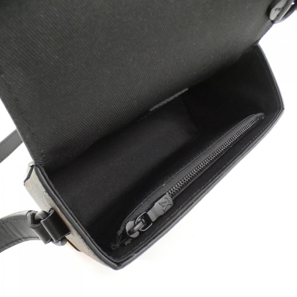 Louis Vuitton Shoulder Bags