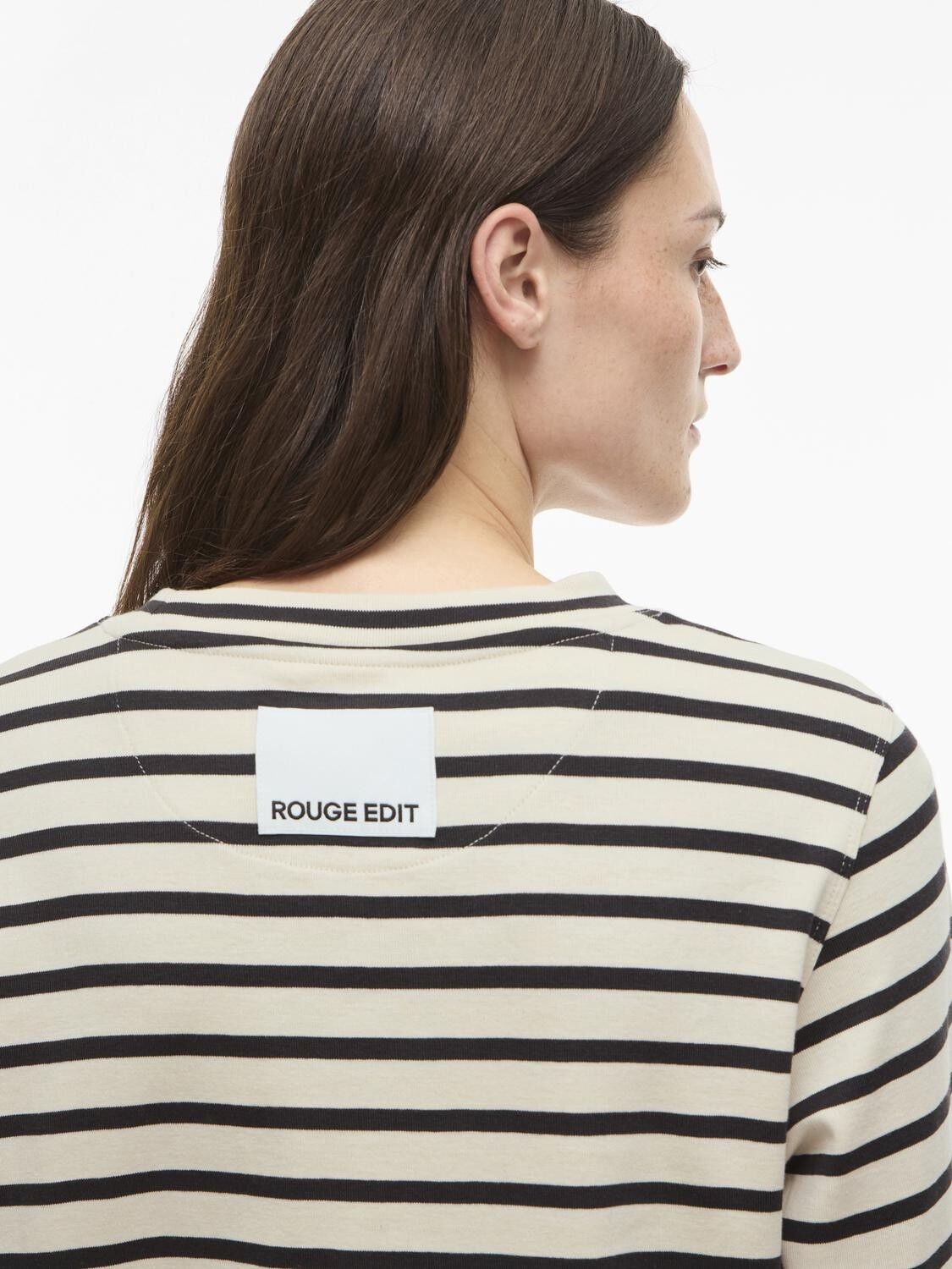 ROUGRETA L/S O NECK TEE