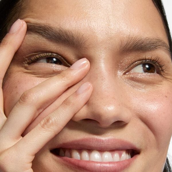 Hydro-Surge Dewy Face Mist - Ansigtsspray, der giver glød