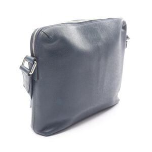 Louis Vuitton Messenger