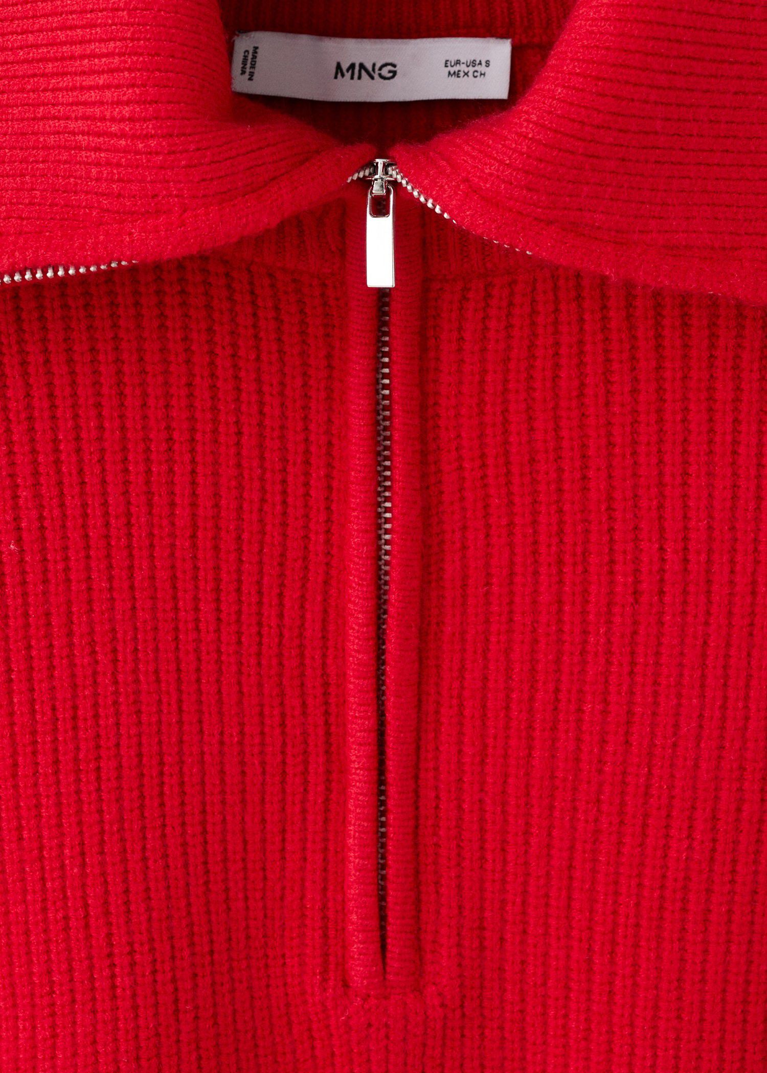 Sweater with contrasting zip collar