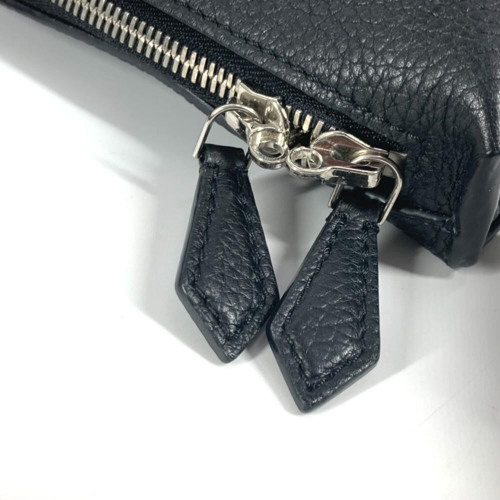 Louis Vuitton Messenger