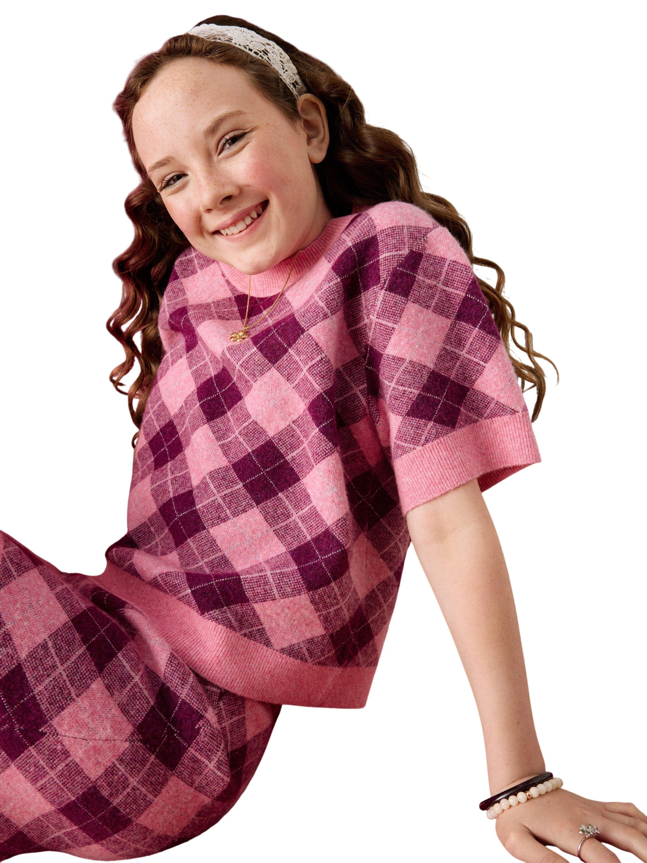 Top knitted argyle