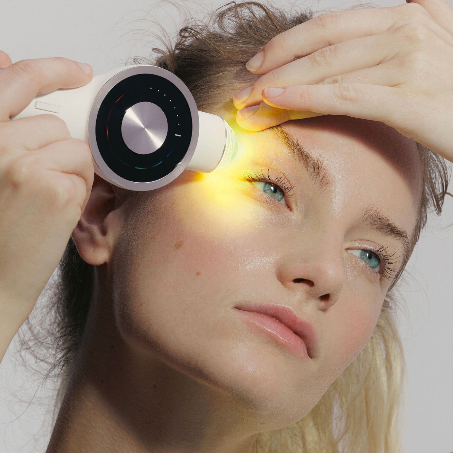 Eye kapsler - &Oslash;jenserum beriget med peptider, koffein, niacinamid