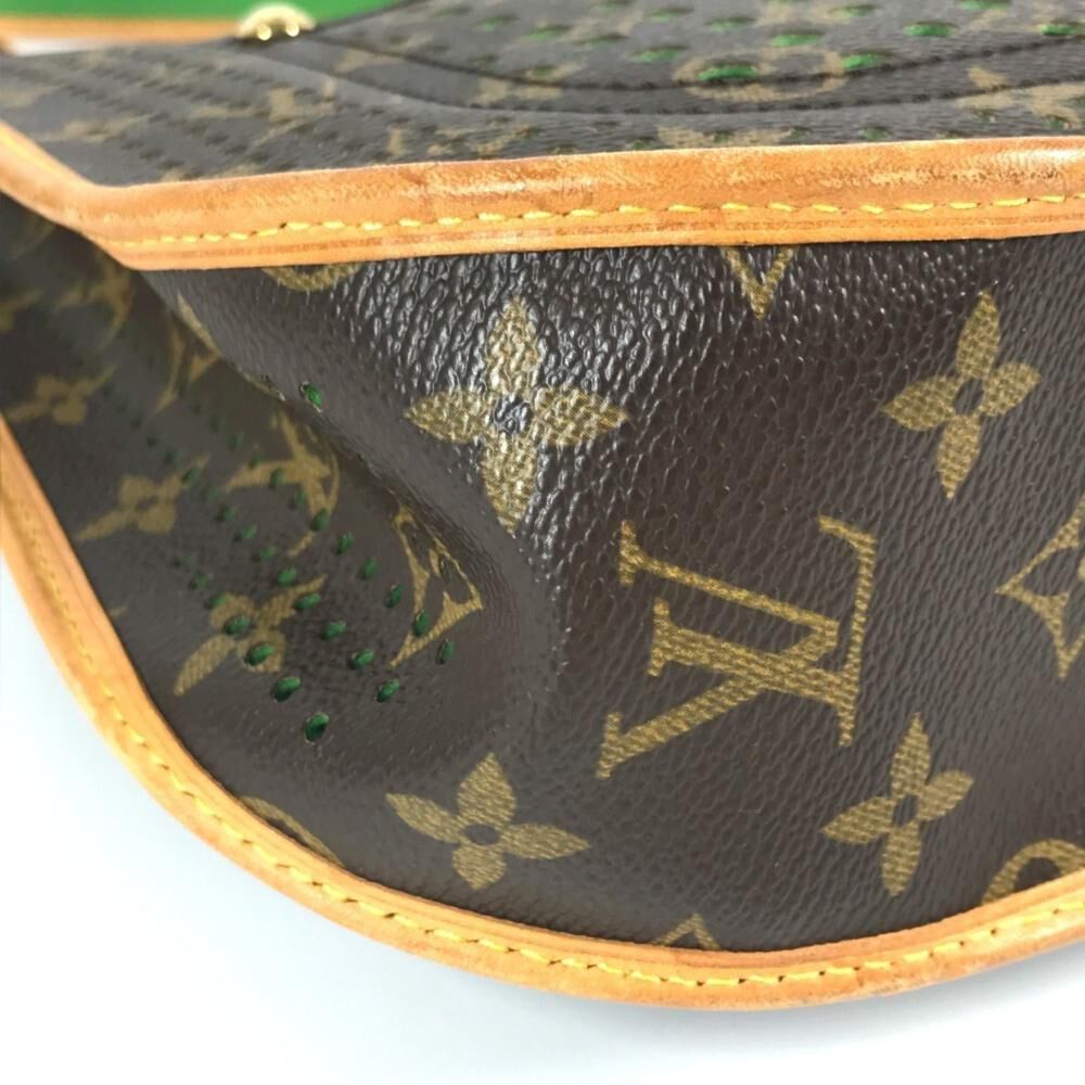 Louis Vuitton Shoulder Bags