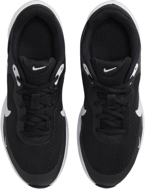 Revolution 7 sneakers