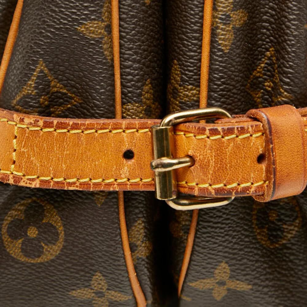 Louis Vuitton Saumur
