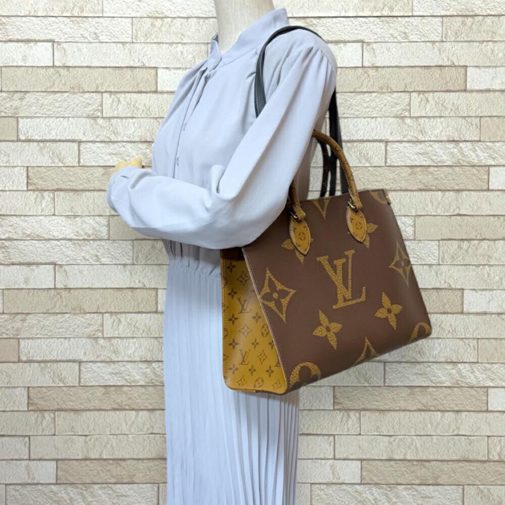 Louis Vuitton Shoulder Bags