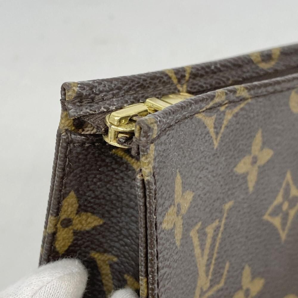 Louis Vuitton Poche Toilette