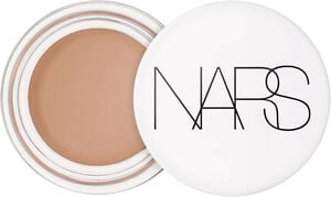 LIGHT REFLECTING EYE BRIGHTENER