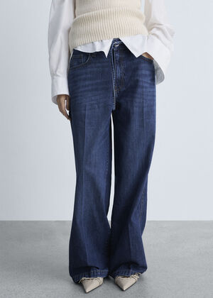 Wideleg jeans with belt