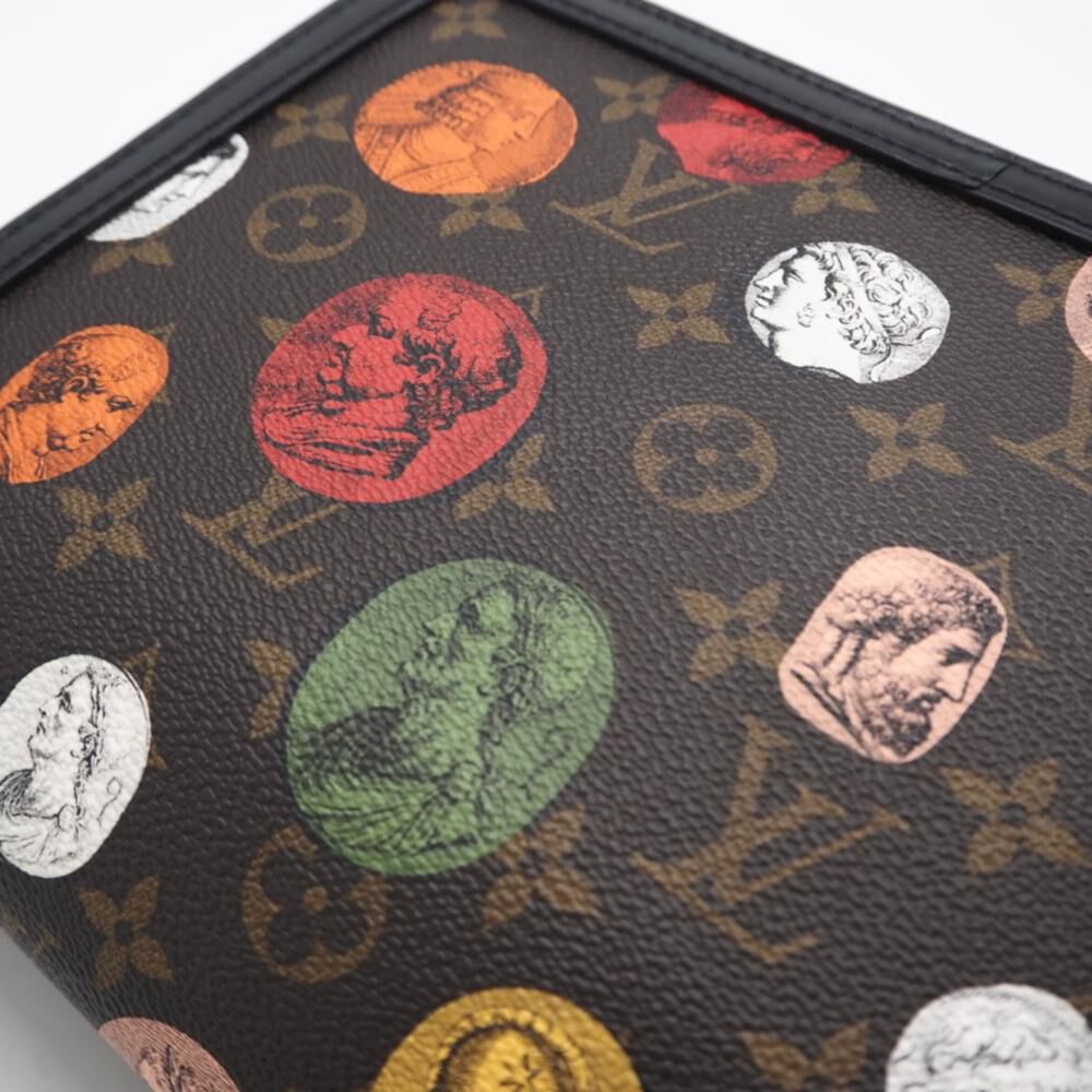 Louis Vuitton Dauphine