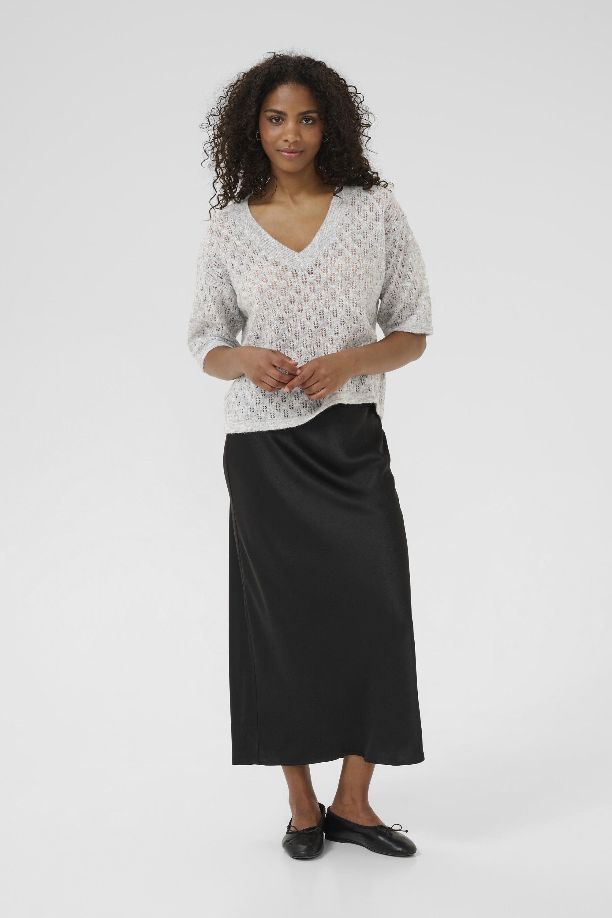 KAlourine V-Neck Pullover