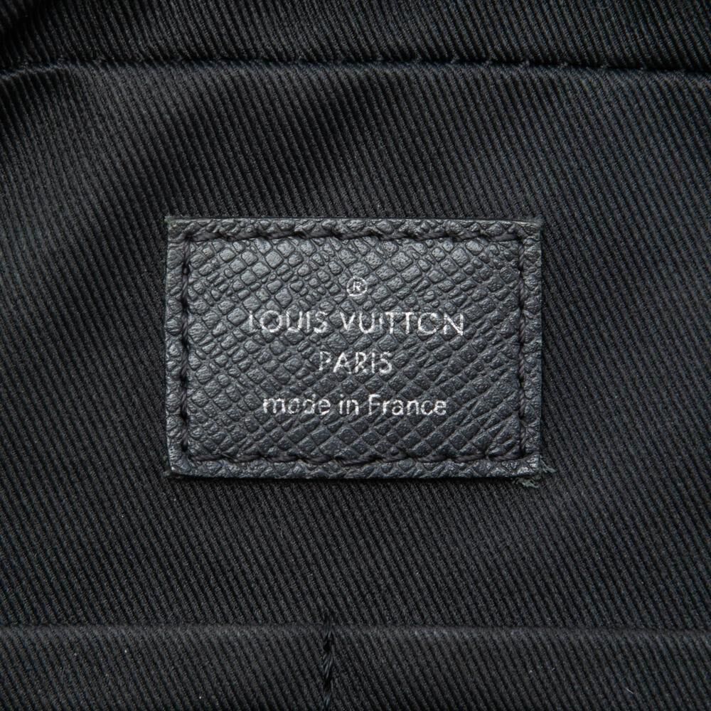 Louis Vuitton Porte Documents Voyage