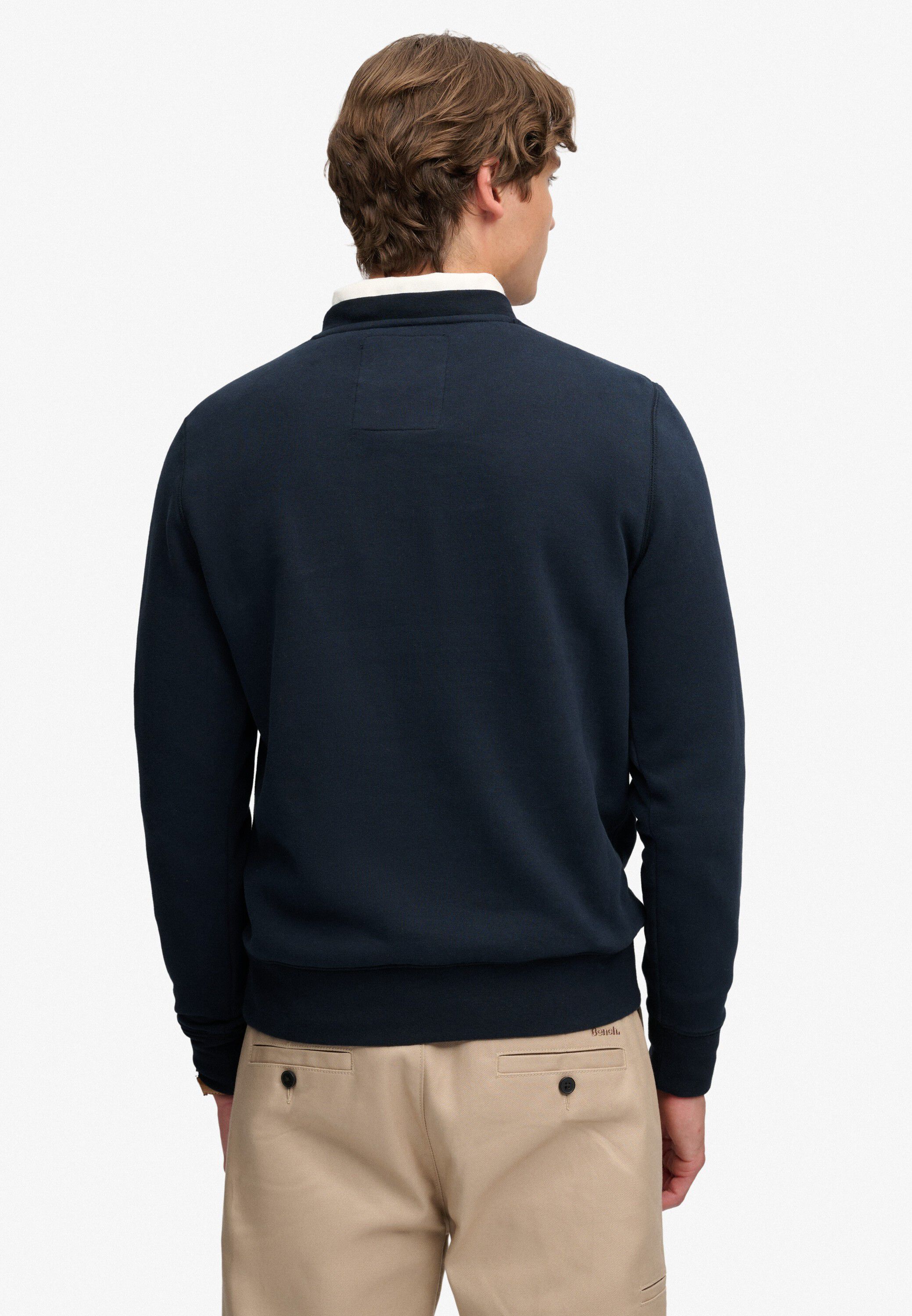 ATHLETIC APPLIQUE RELAXED CREW