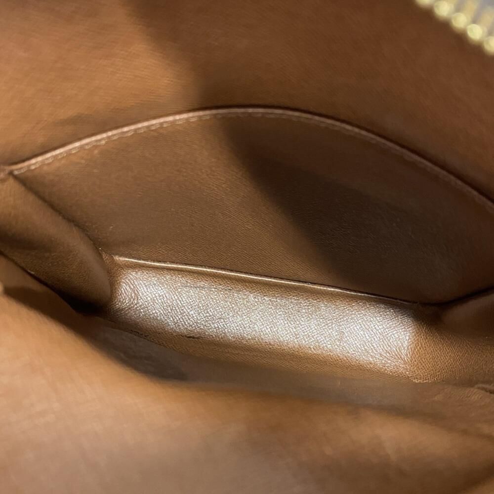 Louis Vuitton Shoulder Bags