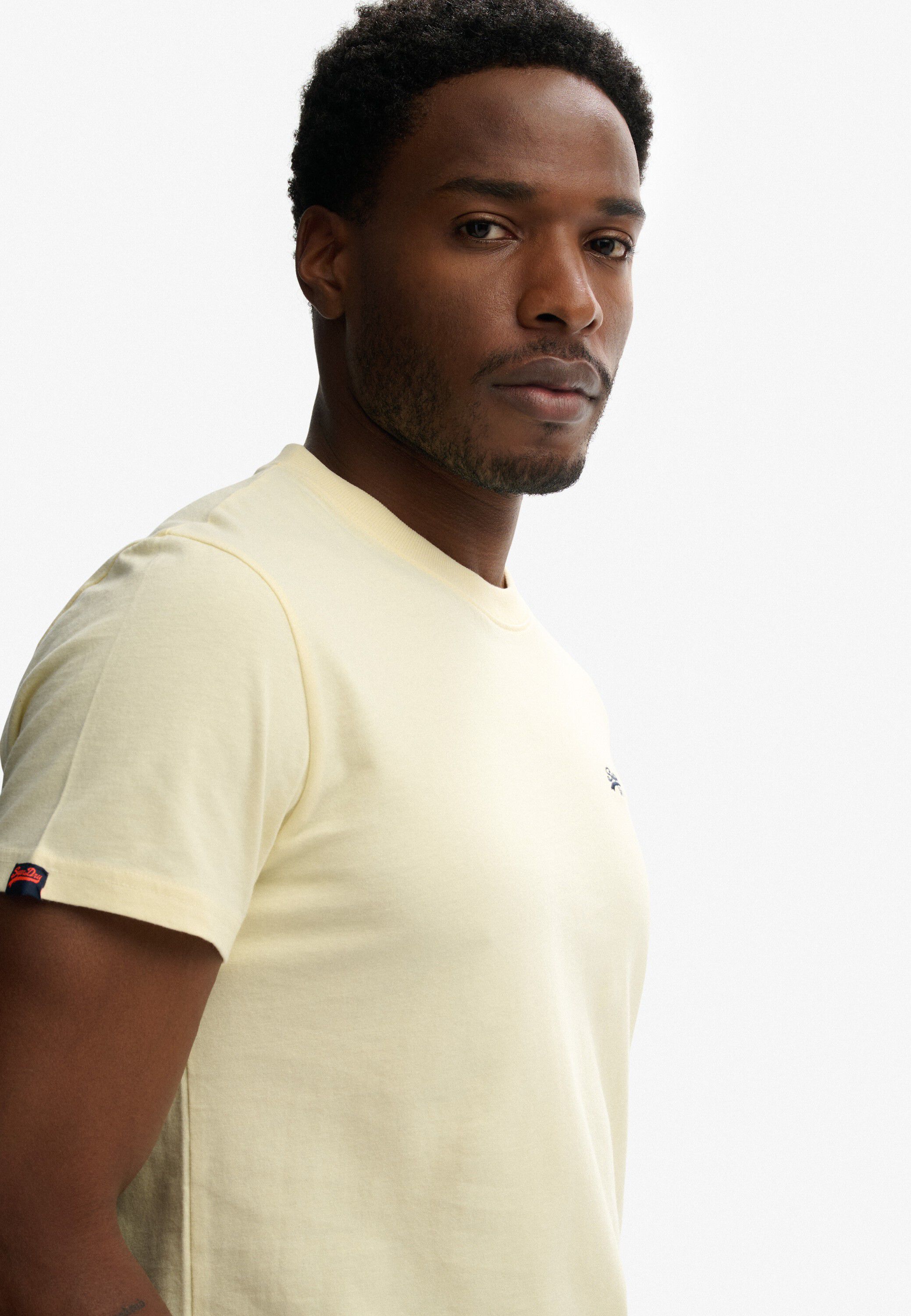 ESSENTIAL LOGO EMB TEE