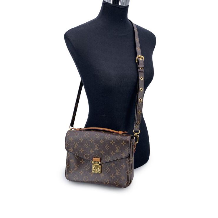 Louis Vuitton Crossbody Bag