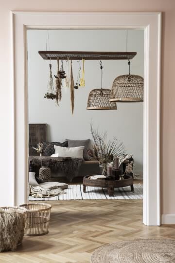 H&aelig;ngelampe bambus sk&aelig;rm hvid plastikledning