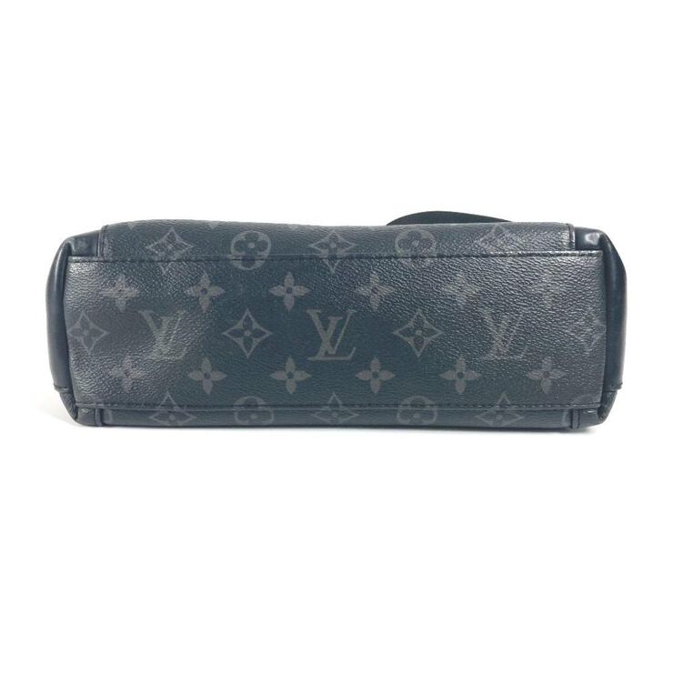 Louis Vuitton Messenger